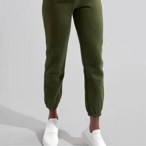 Buffbunny Untamed Joggers in Grounded Dark Olive XS